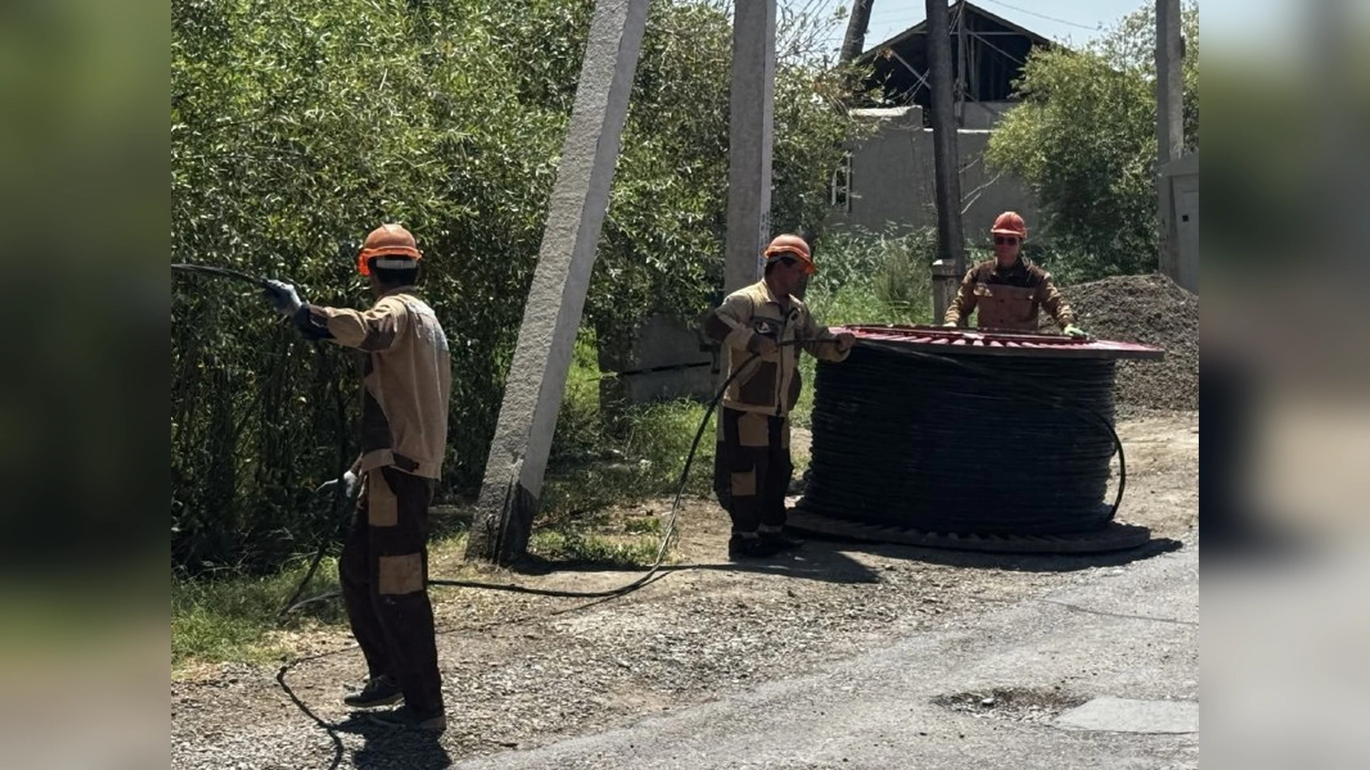 G‘ijduvonning Qo‘rg‘on qishlog‘ida elektr tarmoqlarini modernizatsiya qilish ishlari