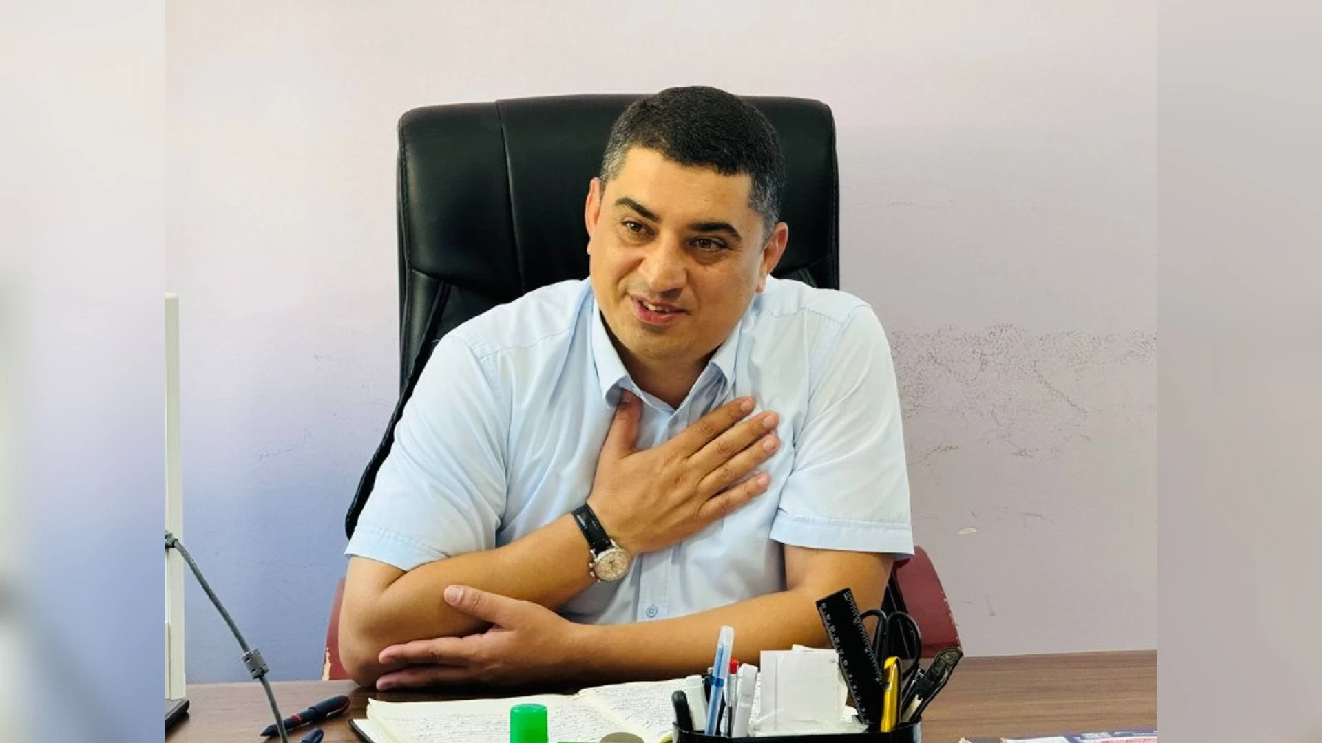 Sayyor qabulda murojaatlarni tinglash jarayoni