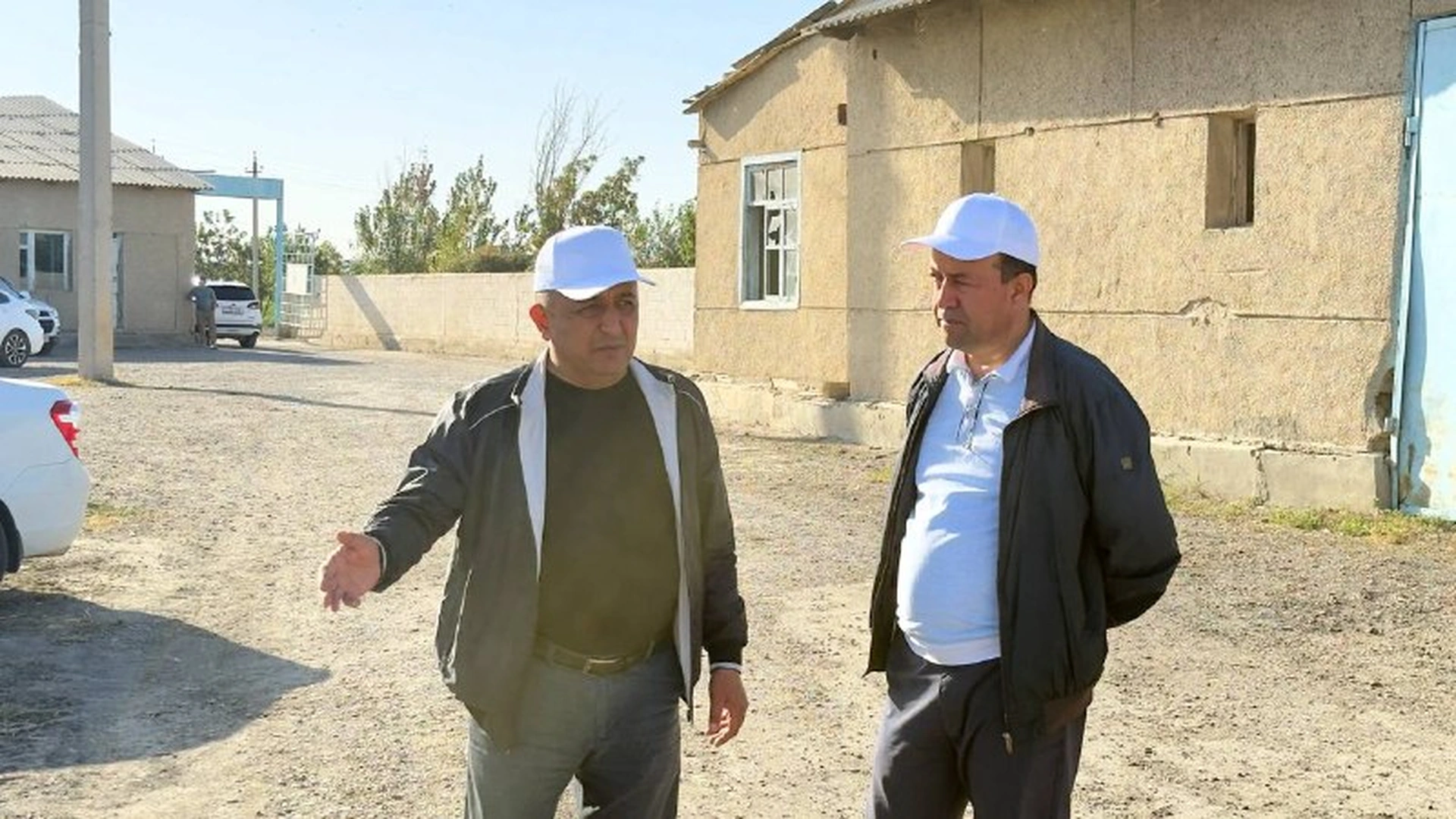 Peshkuda ixcham issiqxonalar uchun qurilish materiallari ajratilishi