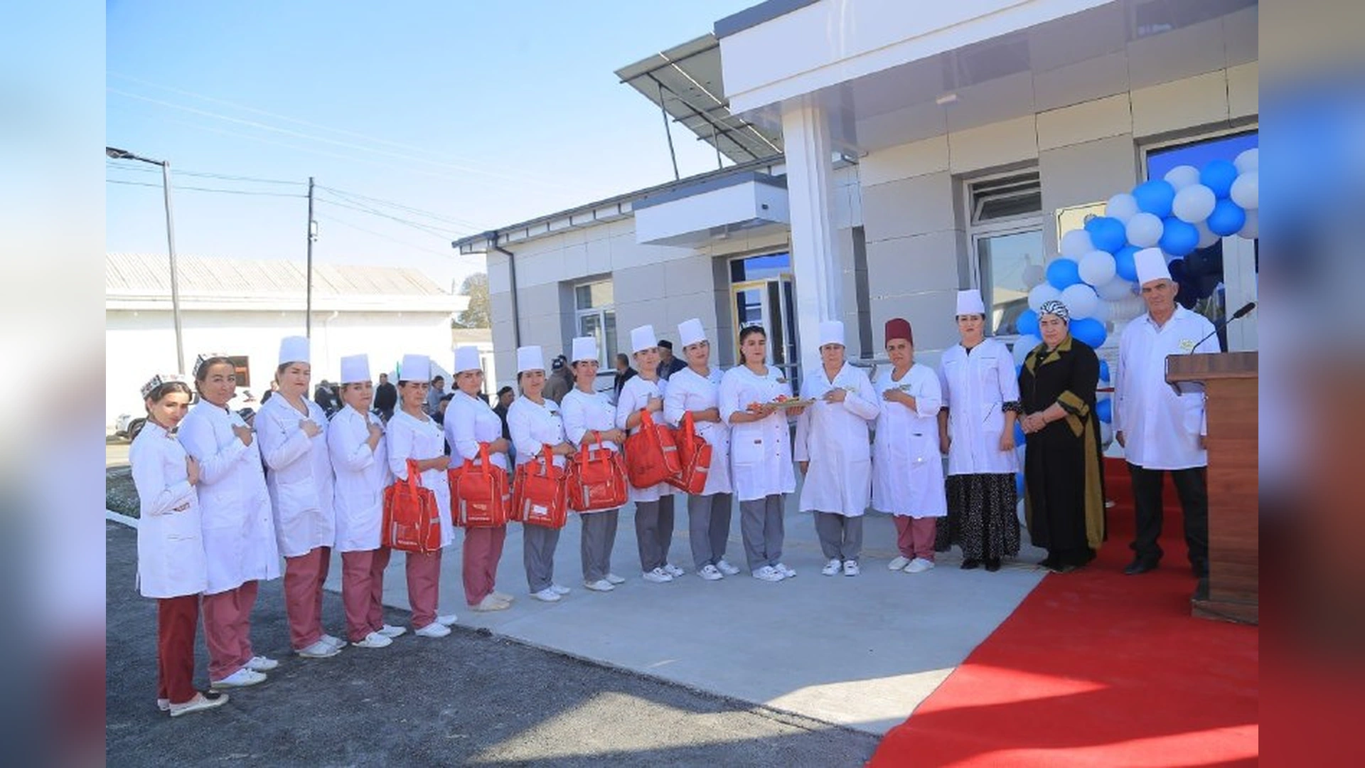 Peşkudagi Xörkaş poliklinikasi oçilişidan surat